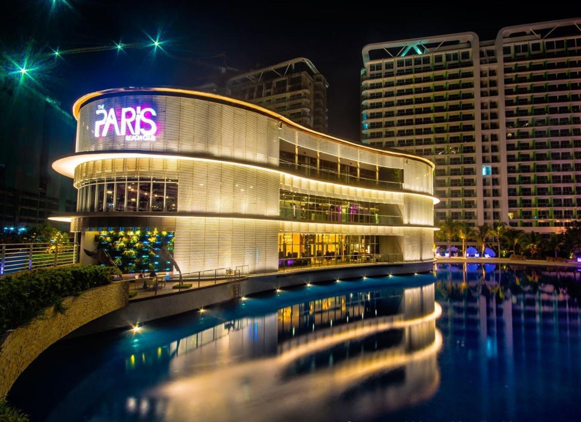 Azure Urban Resort Staycation Manila Exterior photo